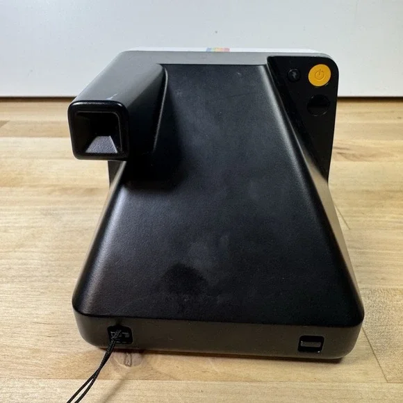 Polaroid Now 2nd Generation I-Type Instant Film Camera w/ 40 Film Black & White - Picture 4 of 13